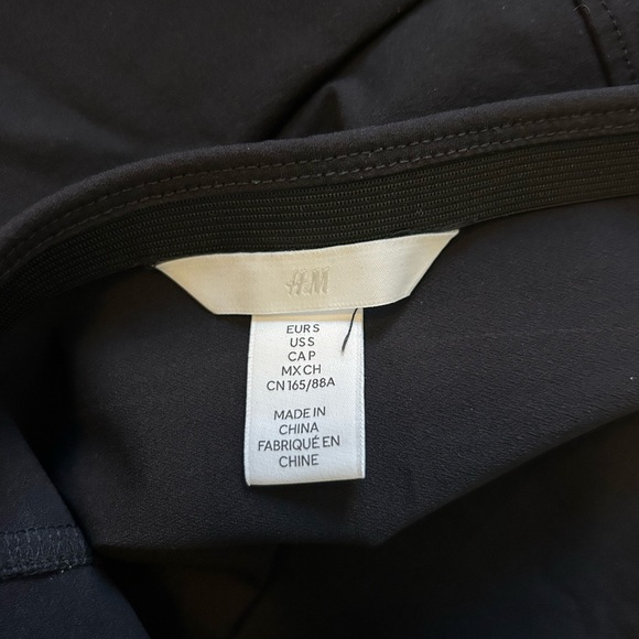 H&M Black Strapless Peplum Top - Picture 3 of 3